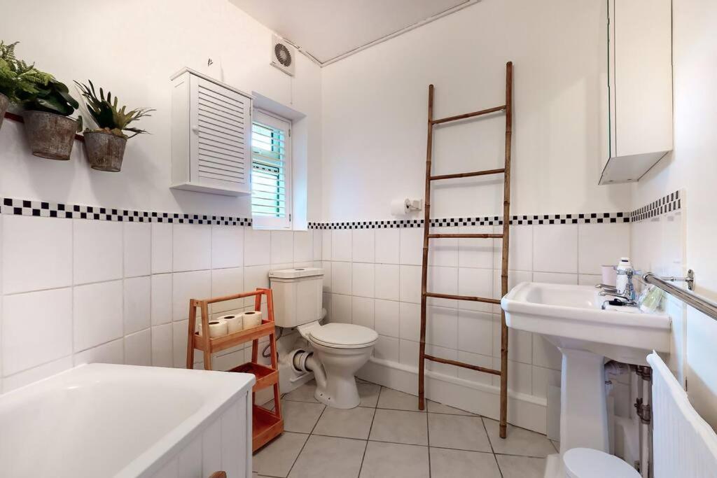 Appartamento Stunning 2 Bed Flat In Richmond Saint Saint Kew Esterno foto
